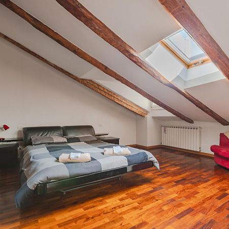 Apartamento Mansarda Piazza Venezia Trieste Exterior foto