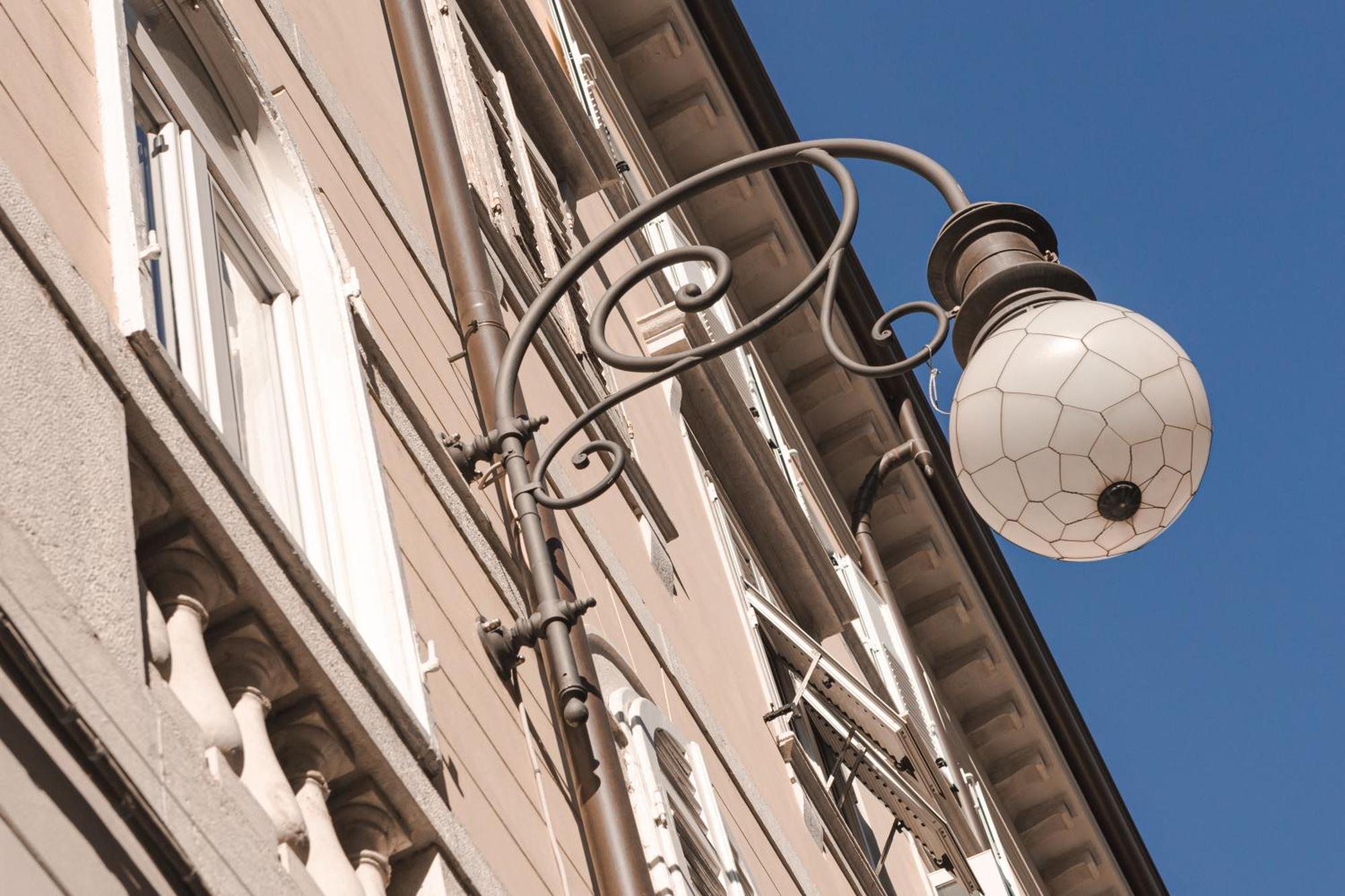 Apartamento Mansarda Piazza Venezia Trieste Exterior foto