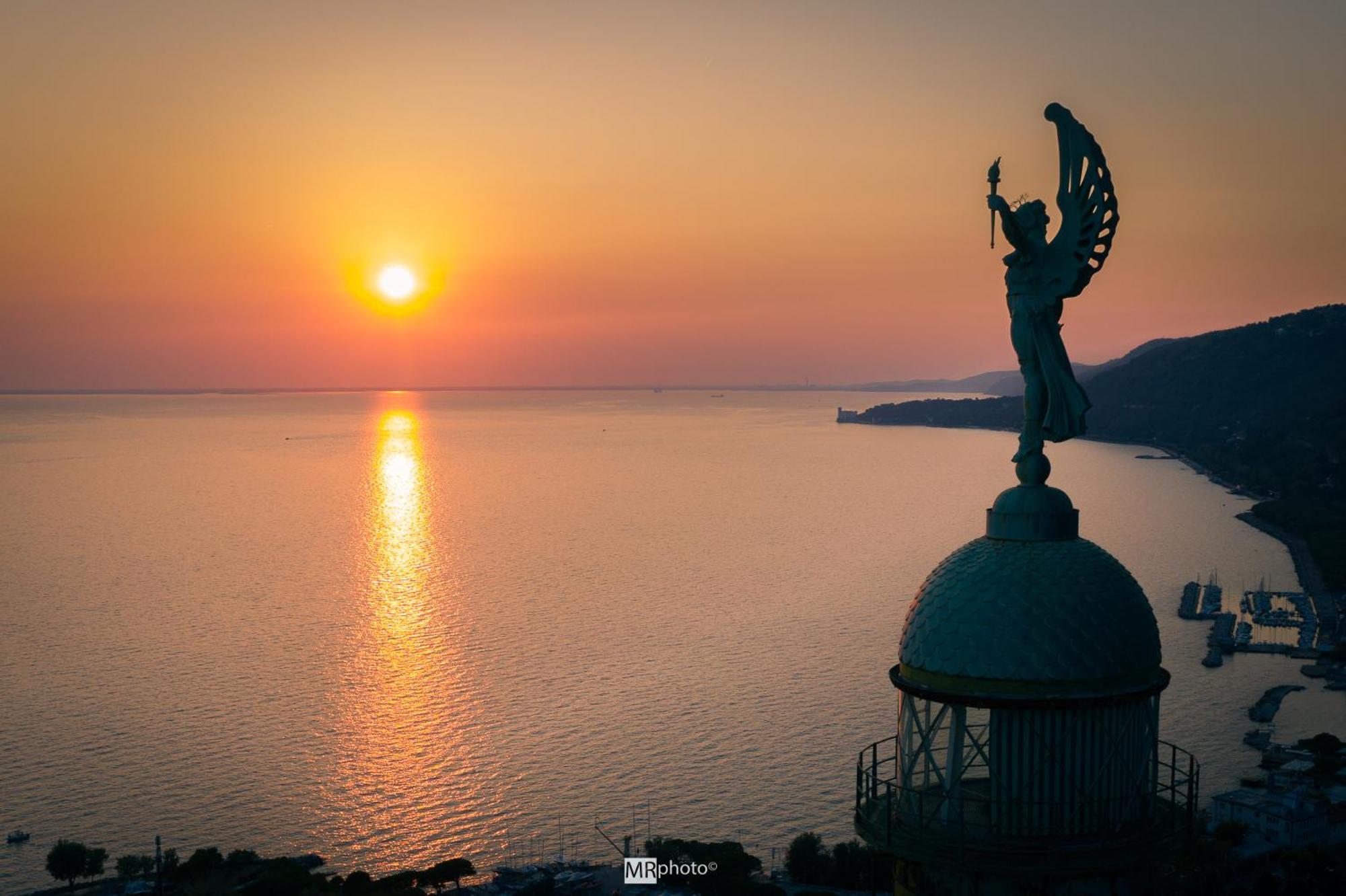 Apartamento Mansarda Piazza Venezia Trieste Exterior foto